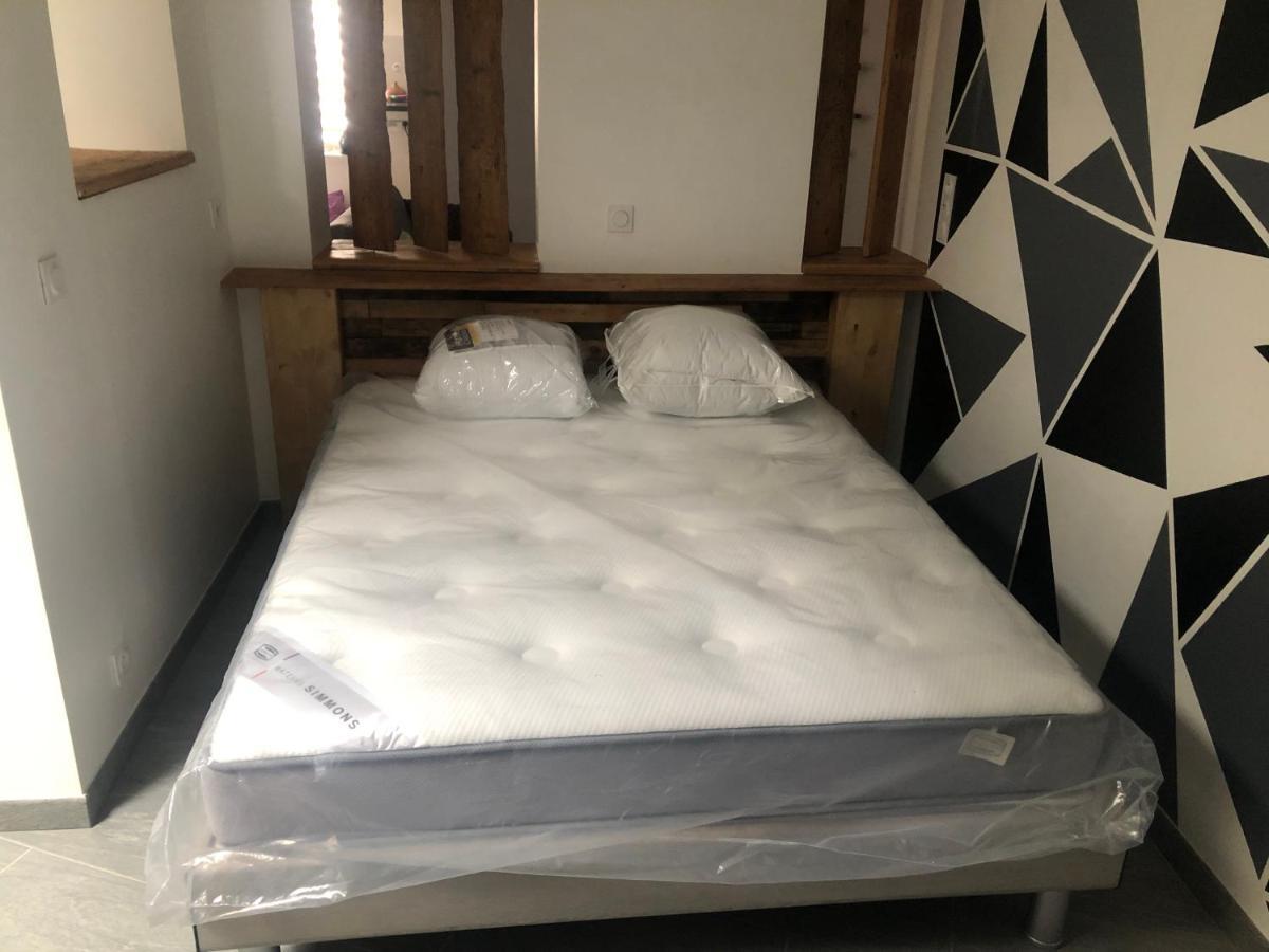 Ferienwohnung Au Coeur Du Senechal Marquise Exterior foto