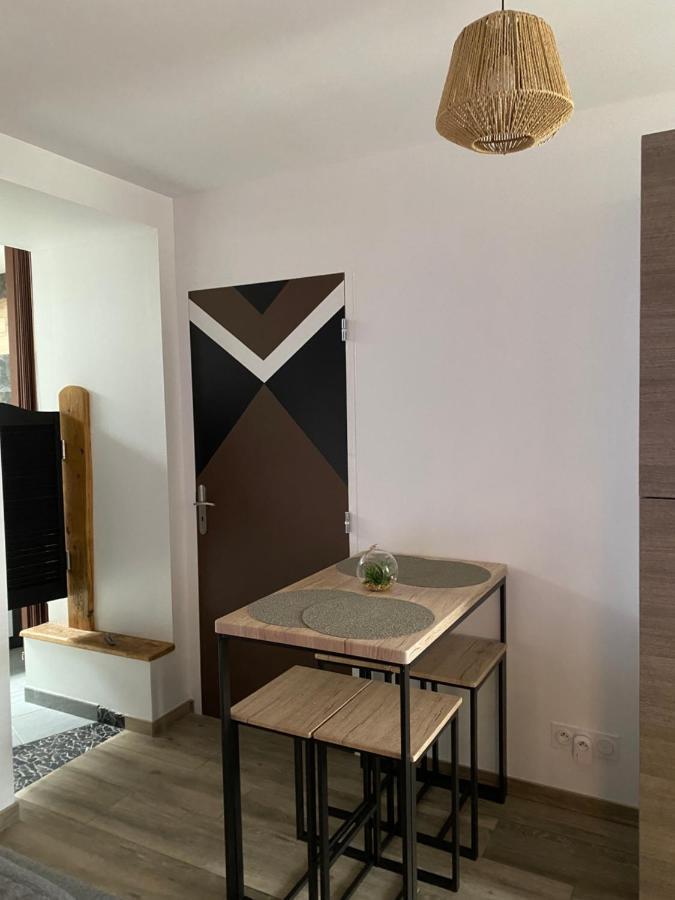 Ferienwohnung Au Coeur Du Senechal Marquise Exterior foto
